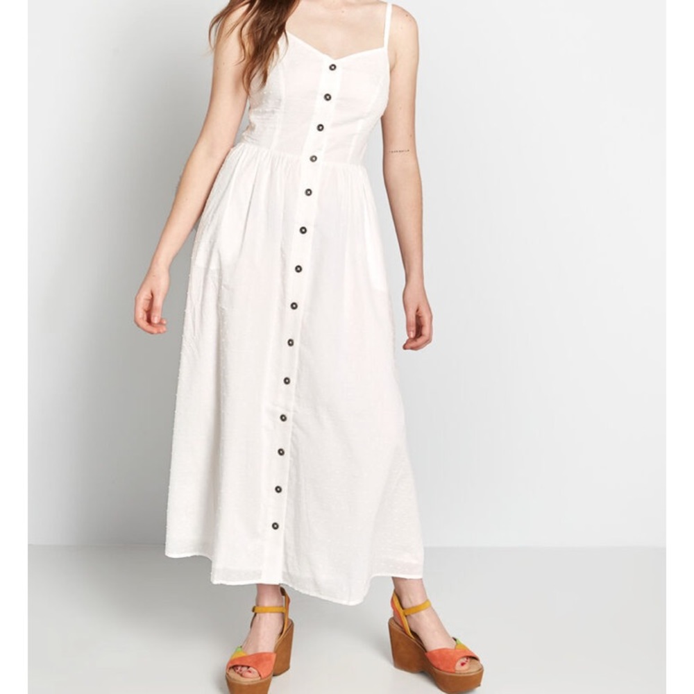 ModCloth Chic Buttoned Dress NWOT